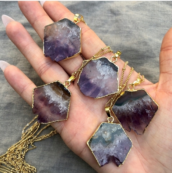 Host Pick 🧡 Raw Amethyst Boho Gold Necklace - Picture 3 of 6